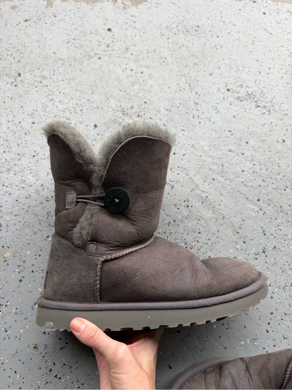 Ugg Bailey Button - Winter Boot - Gray